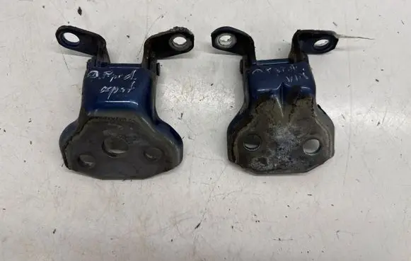 Subaru Outback (BT) Front door hinge set 60079AG00B 60079AN000
