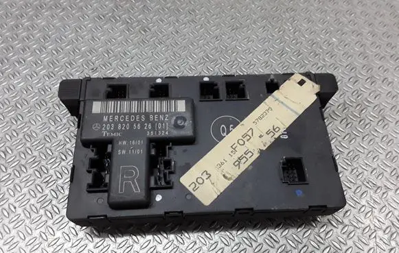 Mercedes-Benz C W203 Door control unit/module 2038205626
