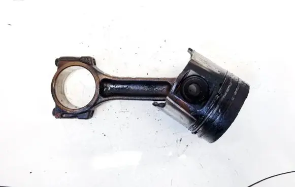 Nissan Primera Piston with connecting rod