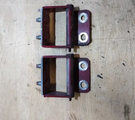 Tailgate/trunk/boot hinge