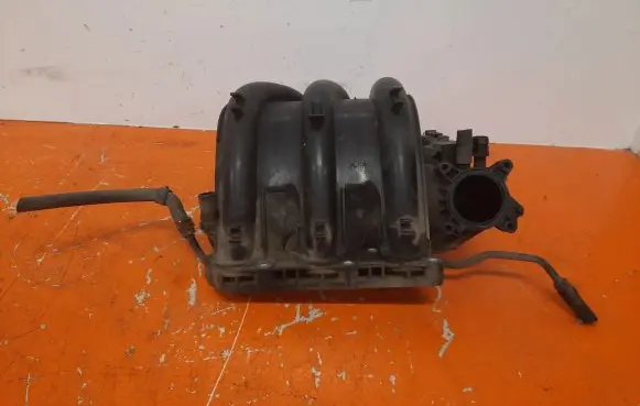 Volkswagen Polo IV 9N3 Intake manifold 03D129766L