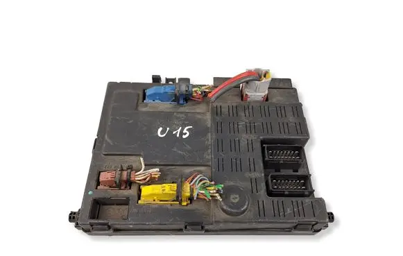 Citroen C4 I Picasso Fuse module 9641427780 73002512