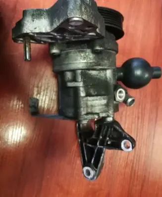 BMW 7 E65 E66 Power steering pump 6781267 LH2114537