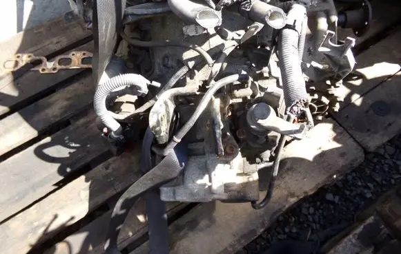 Nissan X-Trail T30 Gearbox transfer box case 