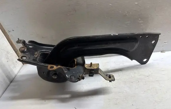 Rear upper control arm/wishbone