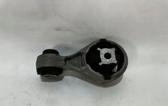 Nissan Note (E11) Engine mount bracket 8200728292
