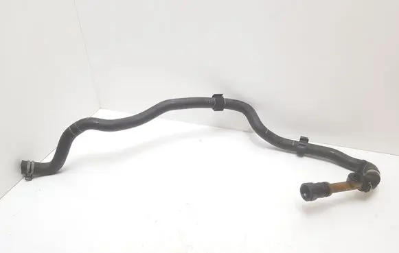 Volvo V40 Engine coolant pipe/hose