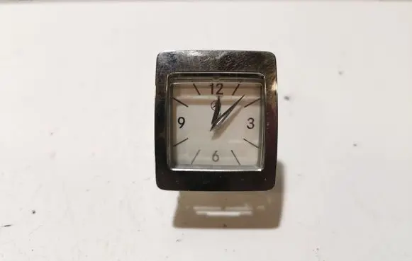 Mercedes-Benz E W212 Clock A2128270000
