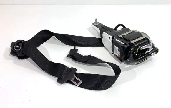 Mercedes-Benz CLS C218 X218 Front seatbelt 620048000