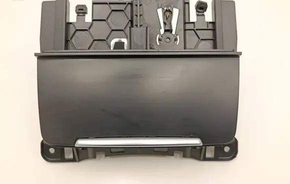 Audi Q5 SQ5 Ashtray (front) 8K0857951C 8K0857989