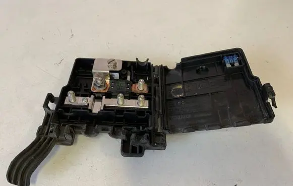 Volvo V50 Fuse box set 31300556