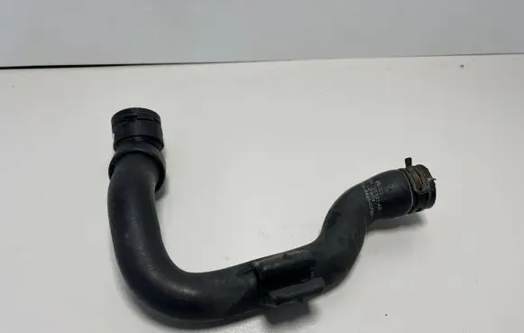 Volkswagen PASSAT B5.5 Engine coolant pipe/hose 8D0121101AC