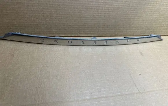 DS Automobiles 7 Crossback Tailgate trim 9826516877