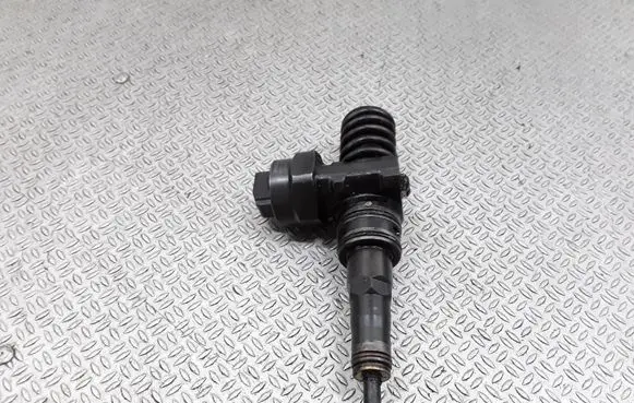 Ford Galaxy Fuel injector 038130073F 0414720007