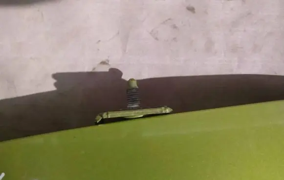 Ford Fiesta Tailgate/trunk/boot hinge
