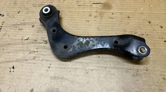 Toyota RAV 4 (XA50) Rear control arm