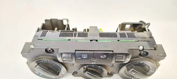 Volkswagen PASSAT B6 Climate control unit 