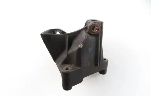 Renault 19 Engine mounting bracket 7700867747
