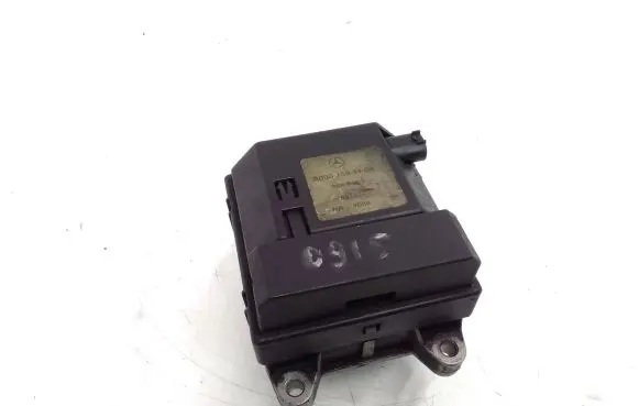Mercedes-Benz S W220 Electric engine pre-heating system (optional) A0001591104