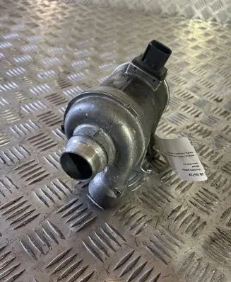 Volvo XC90 Water pump 31368715