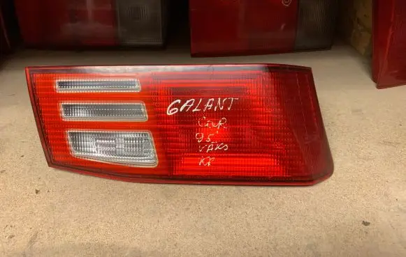 Mitsubishi Galant Tailgate rear/tail lights 22687201