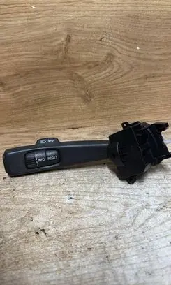 Volvo V50 Indicator stalk 17D770