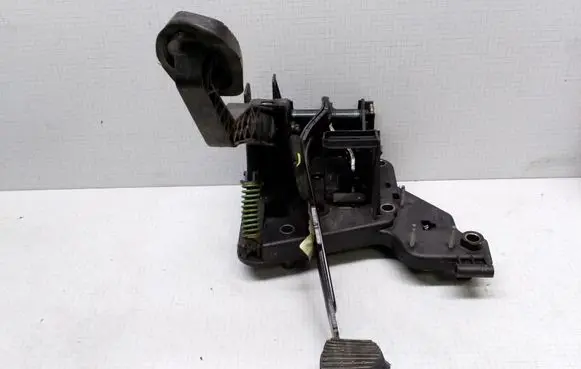 Peugeot 407 Pedal assembly 9654751080