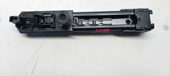 Volkswagen Touran I Seat belt height adjuster 1T0857819A
