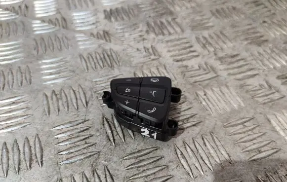 Mercedes-Benz GLS X166 Steering wheel buttons/switches A0999050700