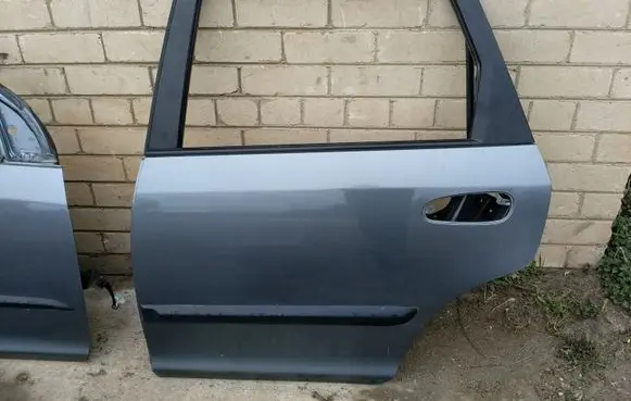 Honda Civic Rear door