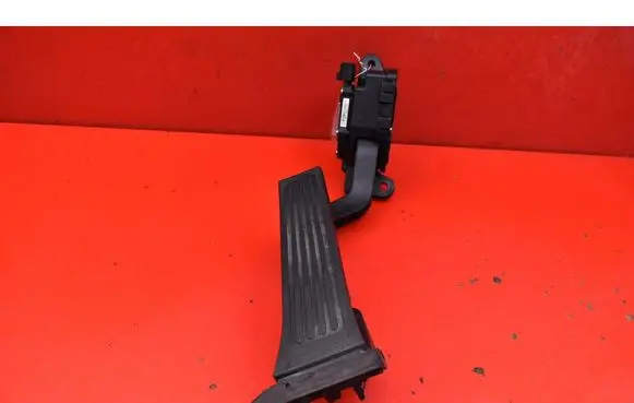 KIA Sportage Accelerator throttle pedal 327002S000