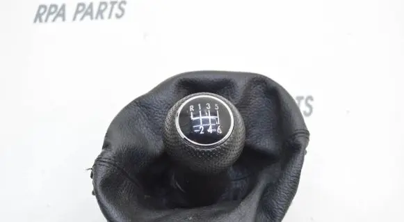 Volkswagen Golf IV Gear lever shifter trim leather/knob 11565700