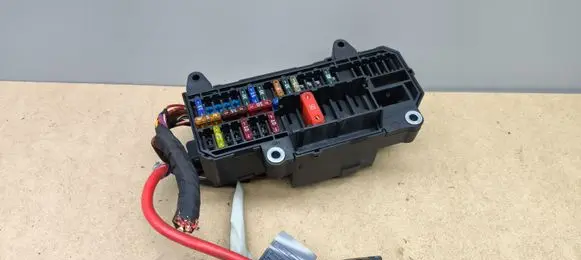 BMW 7 E65 E66 Fuse module 6900583