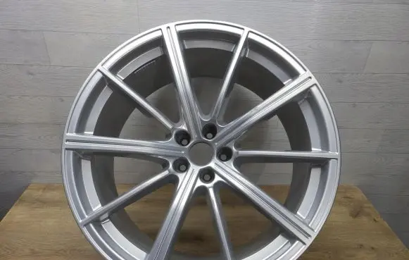 Audi Q7 4M R22 alloy rim 