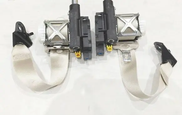 Mercedes-Benz S W223 Rear seatbelt 22386061008