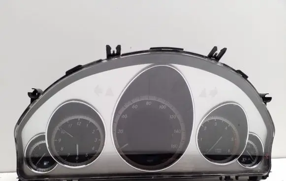 Mercedes-Benz E W212 Speedometer (instrument cluster) A2129001814