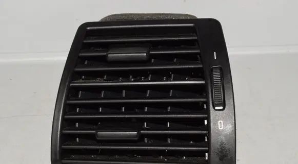 BMW X5 E53 Dashboard side air vent grill/cover trim 8402215