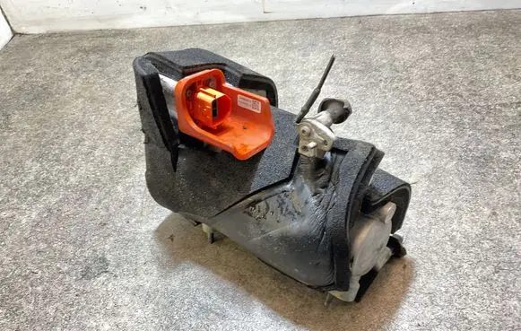 Tesla Model 3 Air conditioning (A/C) compressor (pump) 