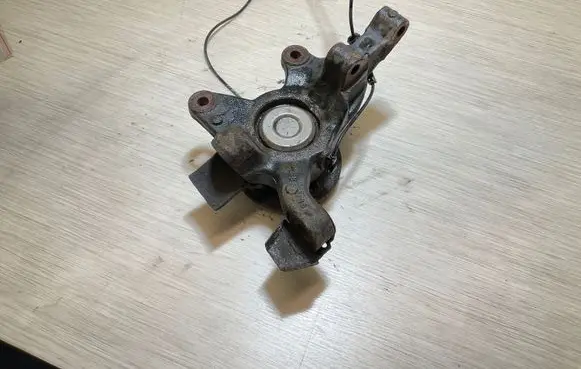 Mercedes-Benz Vito Viano W447 Front wheel hub A4473320401