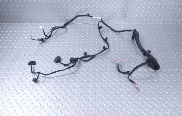 Land Rover Defender Tailgate/trunk wiring harness M8B214A583AB LR149040