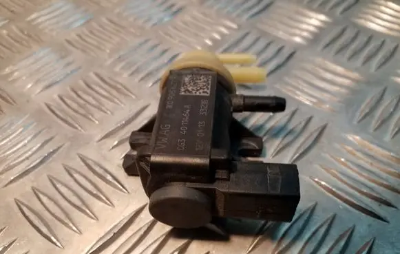 Skoda Octavia Mk3 (5E) Turbo solenoid valve 1K0906627B