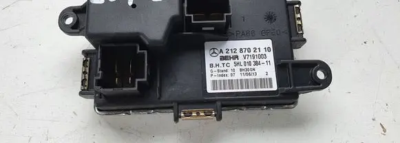 Mercedes-Benz E A207 Heater blower fan relay A212802110
