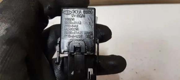 KIA Sorento Hazard warning light relay 0K0UA66830 66830