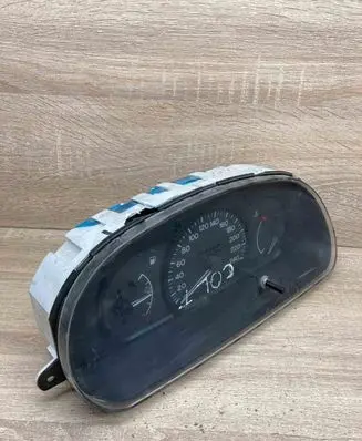 Mitsubishi Colt Speedometer (instrument cluster) MB899862 758950