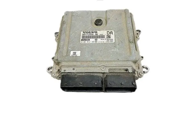 Volvo V70 Engine control unit/module 30771550AB