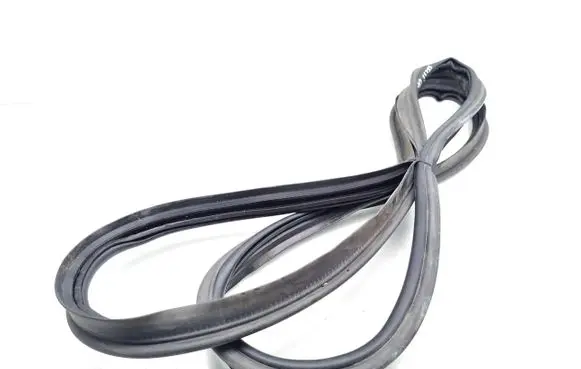 Audi A1 Trunk rubber seal (body) 8X3827705