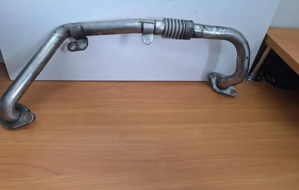 Audi A4 S4 B8 8K EGR valve line/pipe/hose 139101760