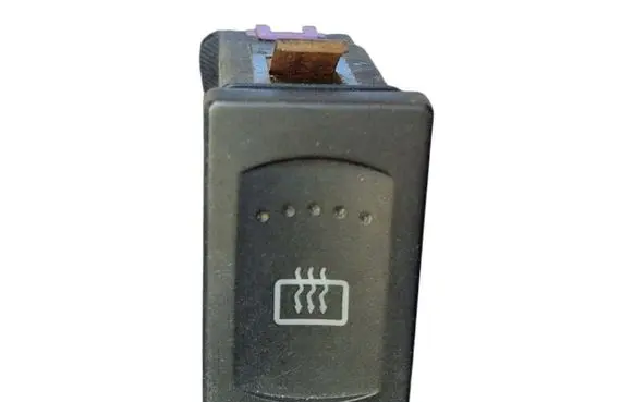 Volkswagen PASSAT B5.5 Windscreen/window heater switch 3B0959621C