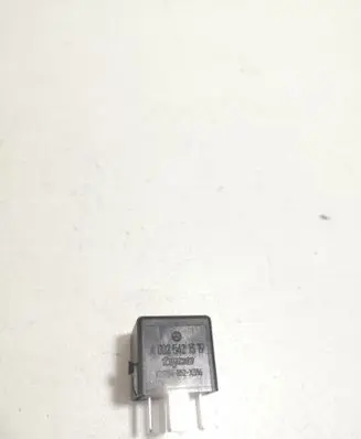 Mercedes-Benz A W169 Other relay A0025421319