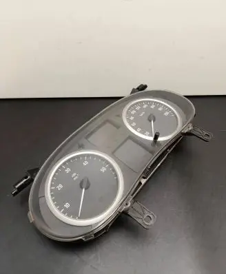 Renault Trafic II (X83) Speedometer (instrument cluster) P8200459068 NS8814884B 281157041